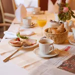 Herrenhaus Von Loew 4*