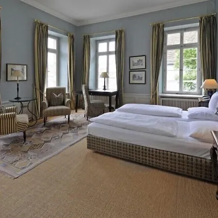 Hotel Herrenhaus Von Loew 4*