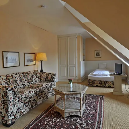 Herrenhaus Von Loew Hotell 4*
