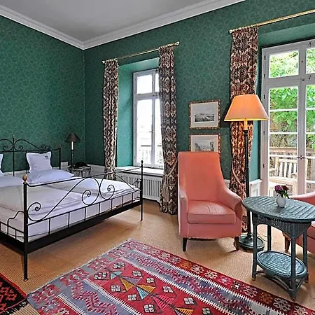Herrenhaus Von Loew