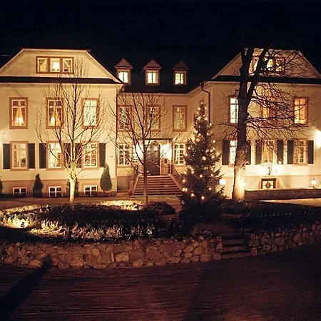 Hotel Herrenhaus Von Loew 4*