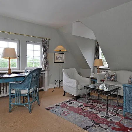 Hotel Herrenhaus Von Loew 4*