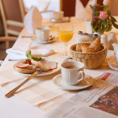 Herrenhaus Von Loew 4*