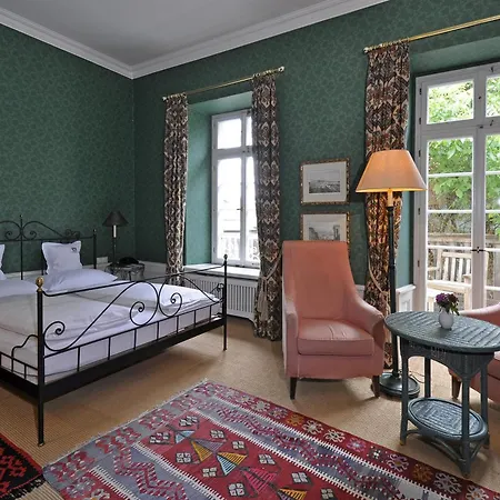 Herrenhaus Von Loew Hotell